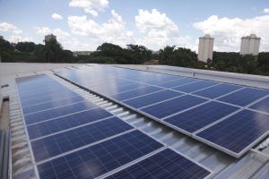 como reduzir o custo do seu negocio com energia solar